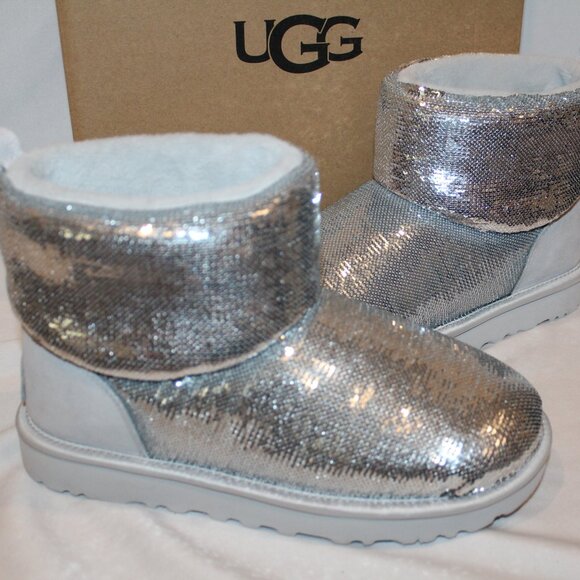 NIB UGG WOMEN'S MINI SEQUIN SPARKLE METALLIC BOOTS SILVER - Picture 2 of 5